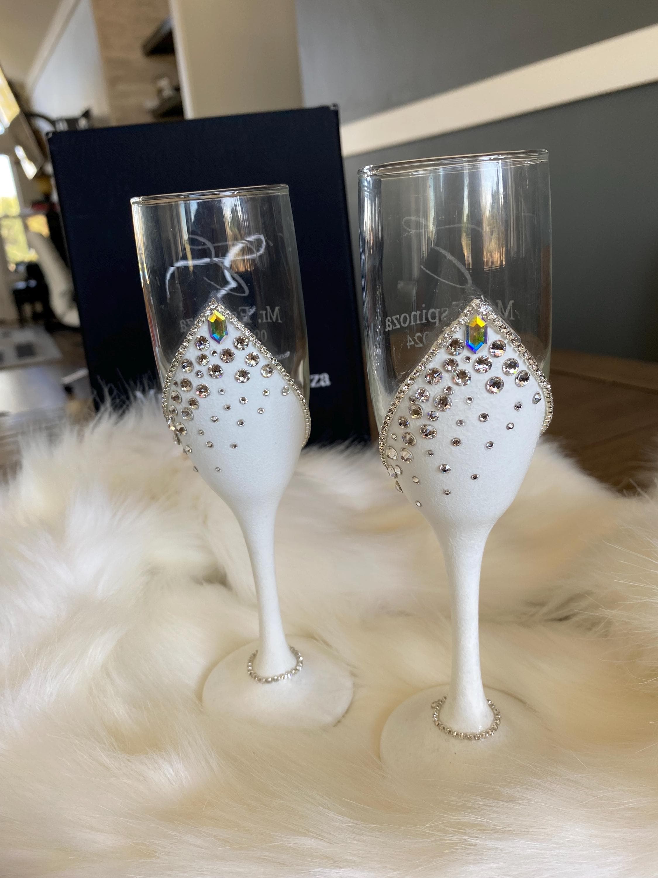 Personalized wedding champagne flutes